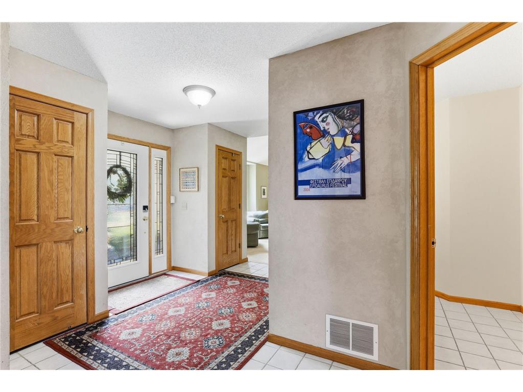 8777 Cottonwood Lane Eden Prairie MN 55347 7072995 image4
