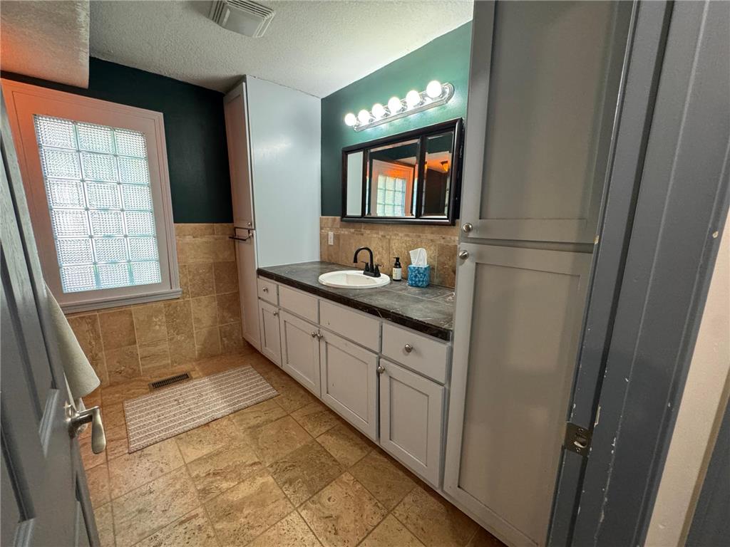 878 Monroe Court Saint Paul MN 55102 7083832 image15