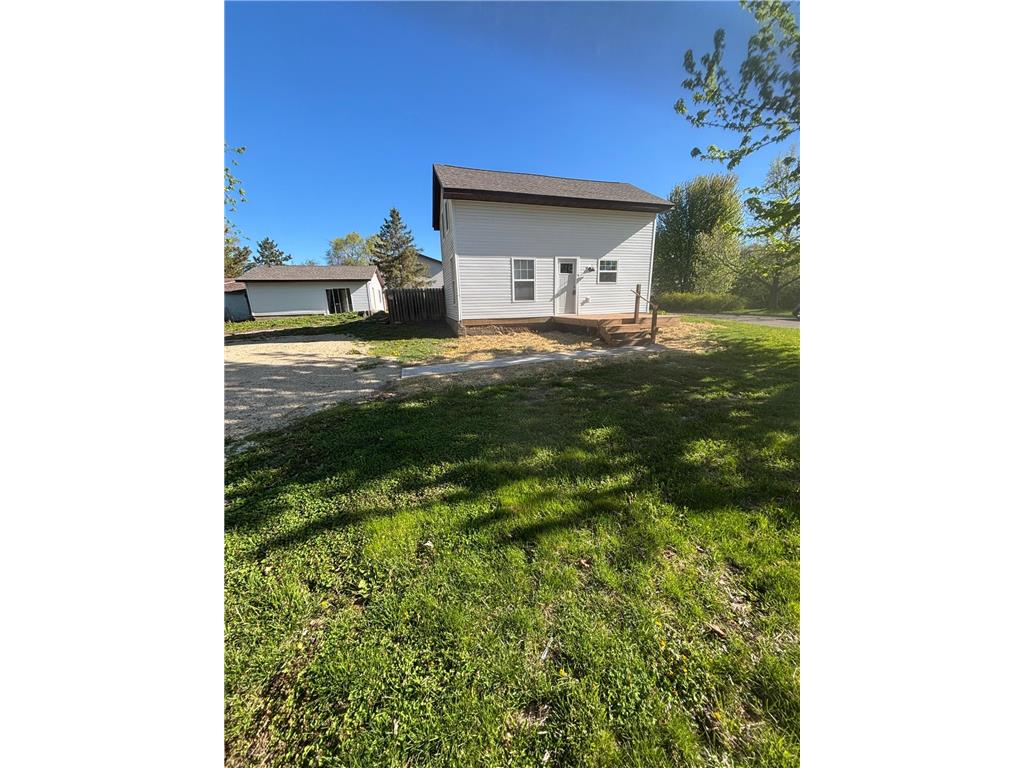 878 Washington Street Prescott WI 54021 7065687 image1