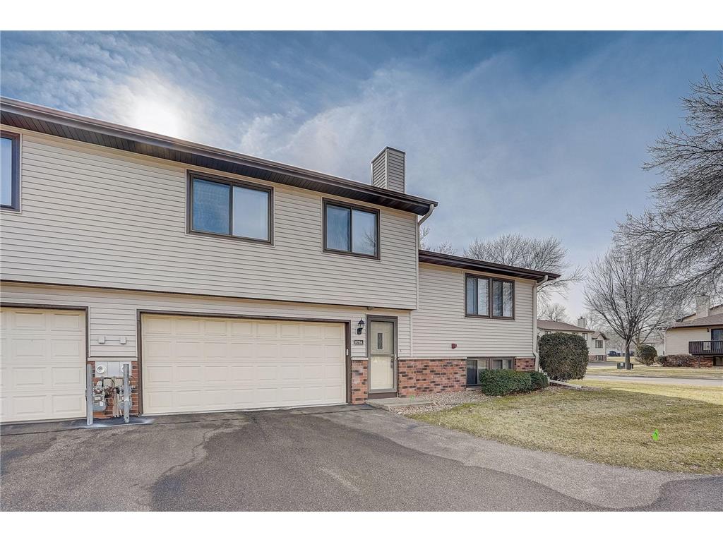 8784 N Maplebrook Circle Brooklyn Park MN 55445 6483733 image1