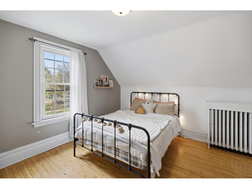 879 Charles Avenue Saint Paul MN 55104 7062222 image10
