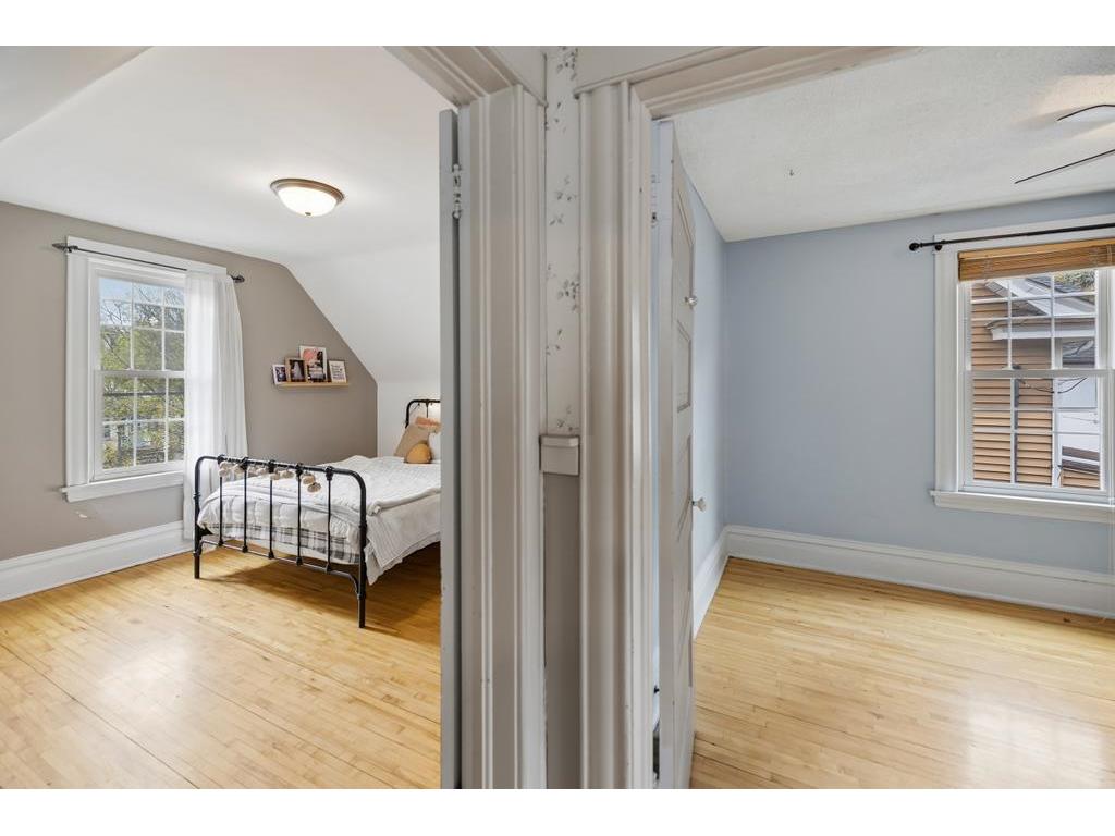 879 Charles Avenue Saint Paul MN 55104 7062222 image14
