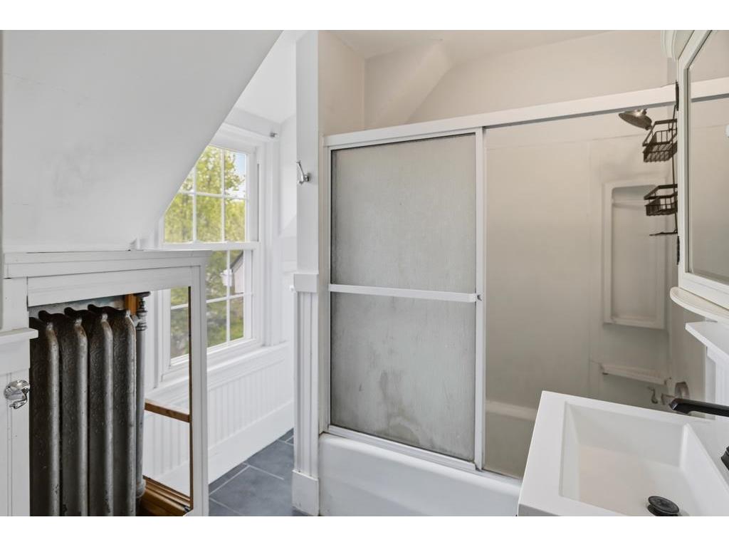 879 Charles Avenue Saint Paul MN 55104 7062222 image17