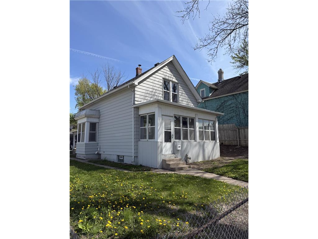 879 Conway Street Saint Paul MN 55106 7067841 image1