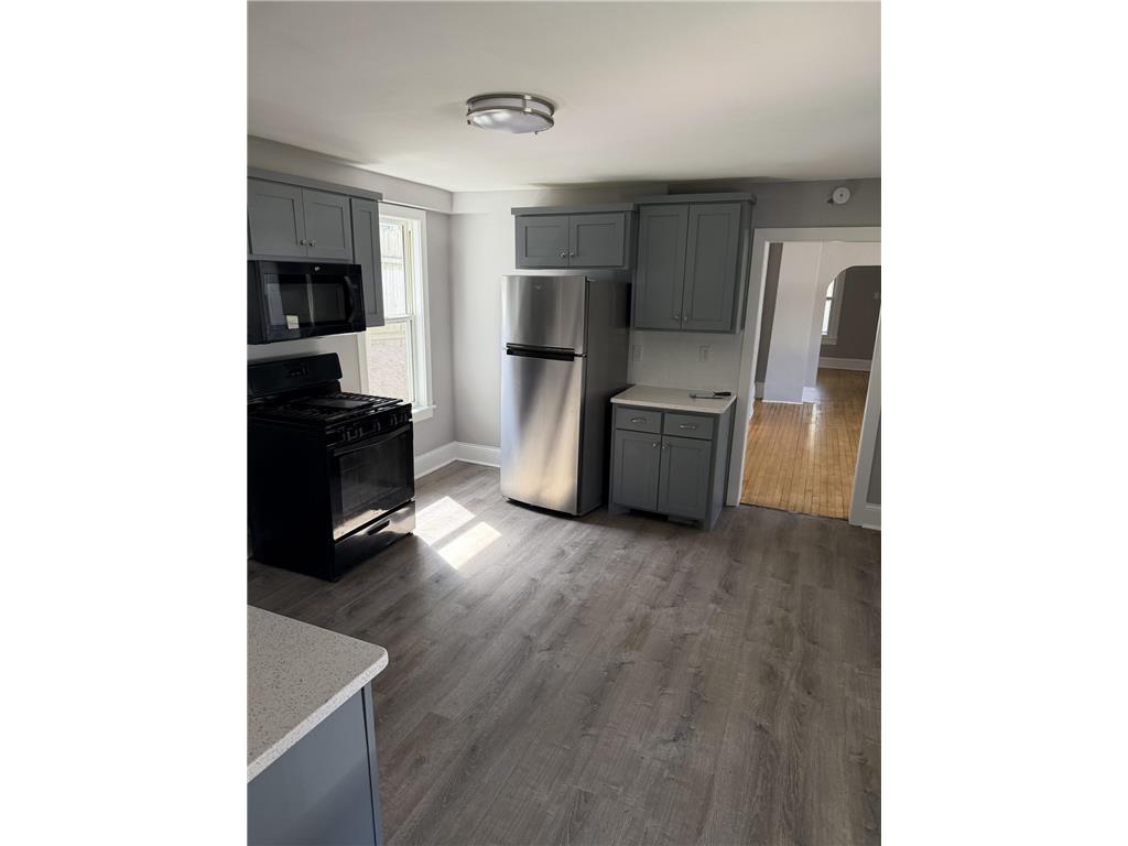 879 Conway Street Saint Paul MN 55106 7067841 image3