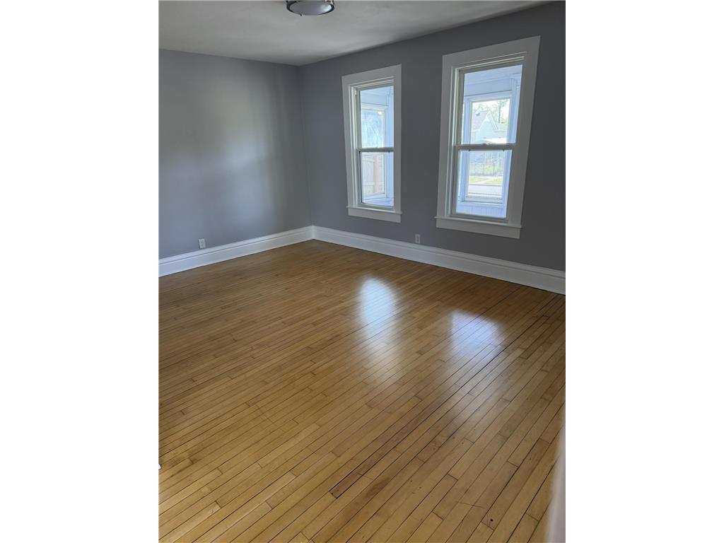879 Conway Street Saint Paul MN 55106 7067841 image5