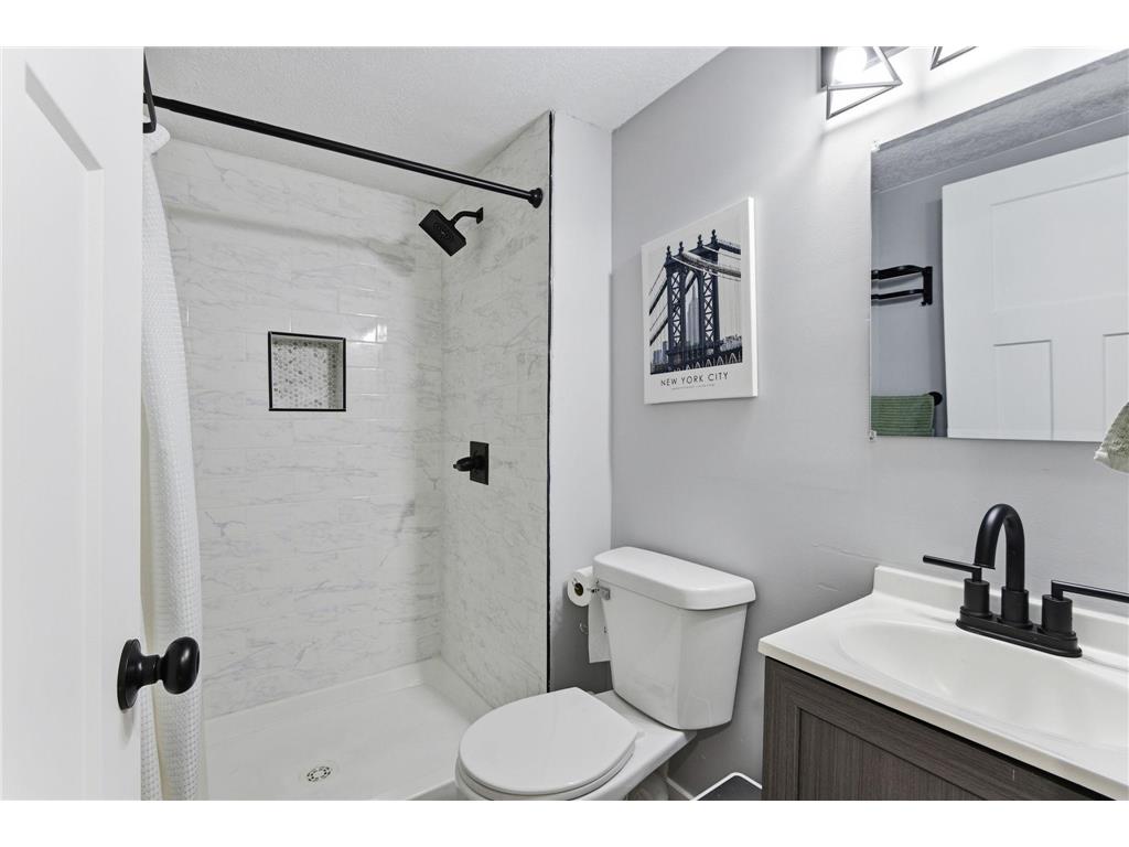 879 Iowa Avenue W Saint Paul MN 55117 7079117 image28