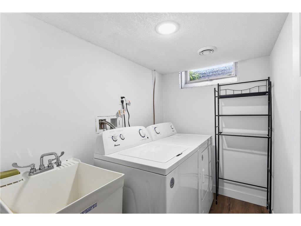 879 Iowa Avenue W Saint Paul MN 55117 7079117 image29