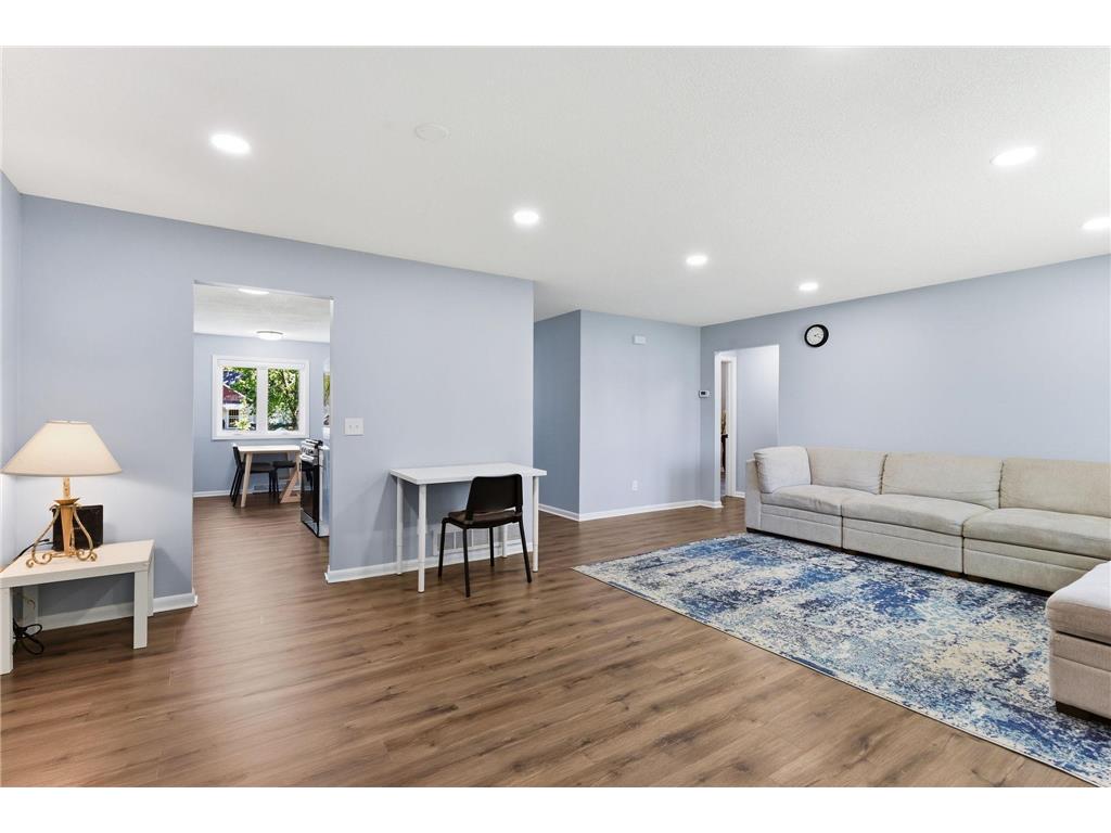 879 Iowa Avenue W Saint Paul MN 55117 7079117 image7