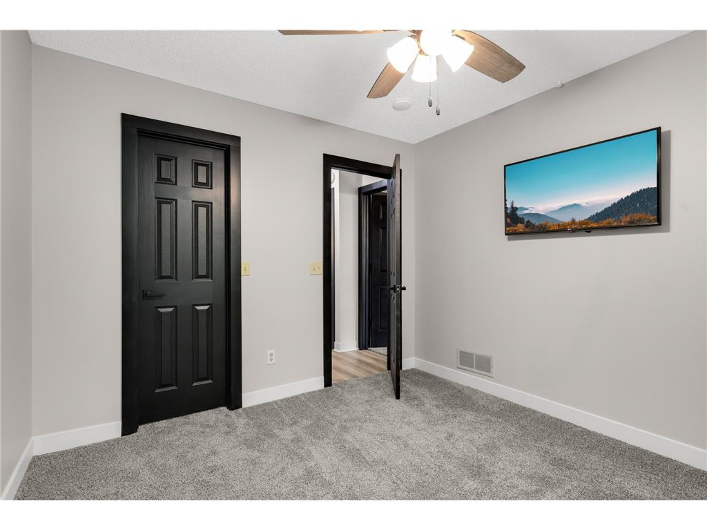 8792 134th Street W Apple Valley MN 55124 7065425 image23