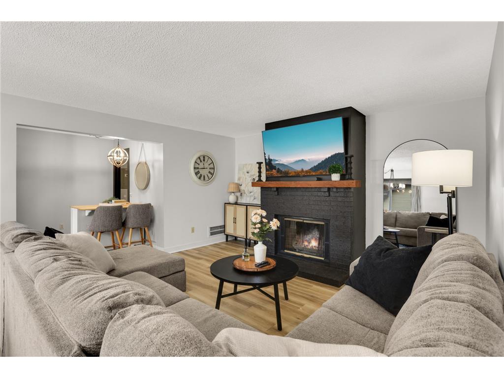 8792 134th Street W Apple Valley MN 55124 7065425 image3
