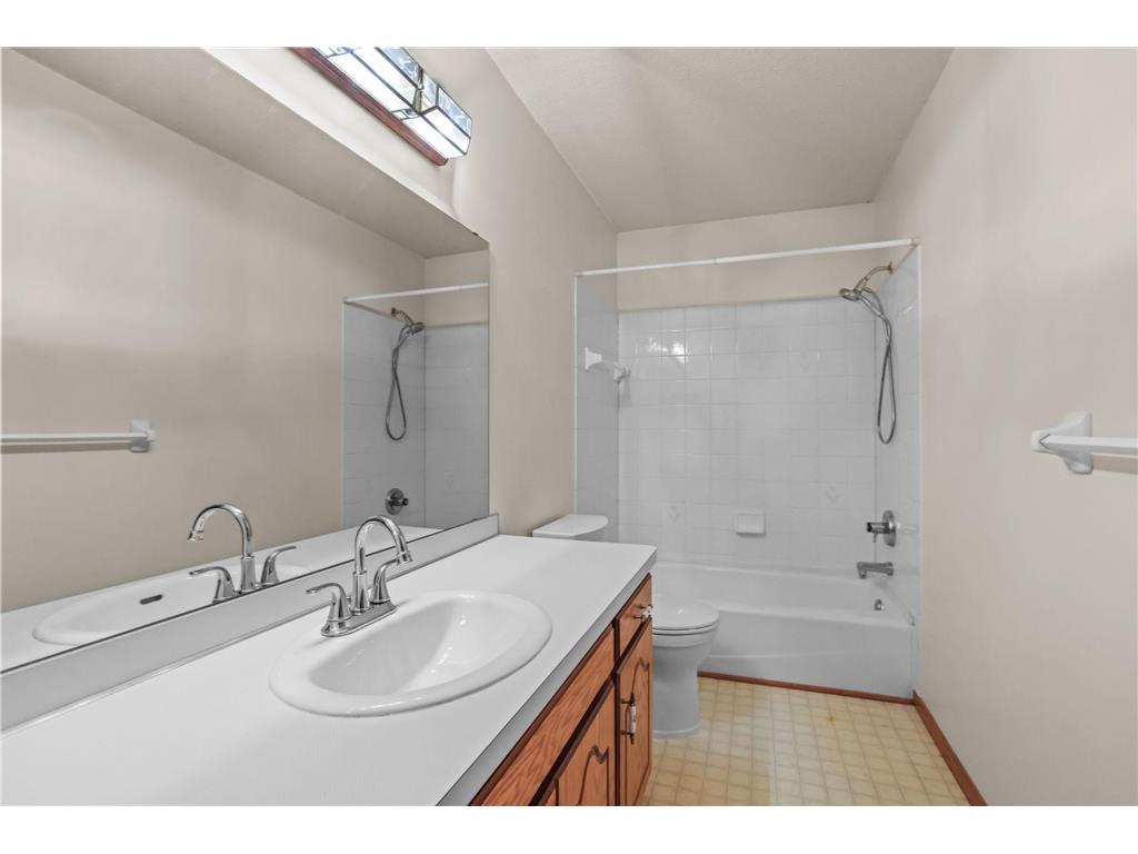 8792 Norway Street NW Coon Rapids MN 55433 7090000 image21