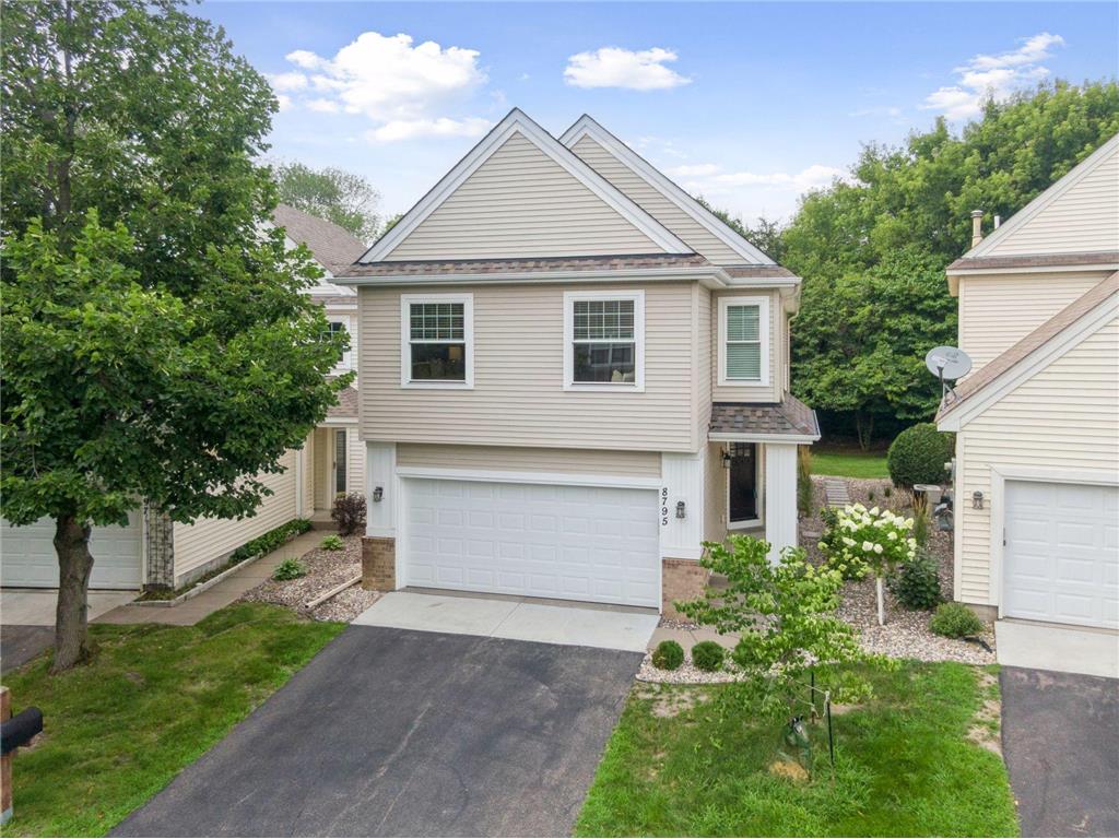 8795 North Bay Drive Chanhassen MN 55317 - Riley 6765761 image1