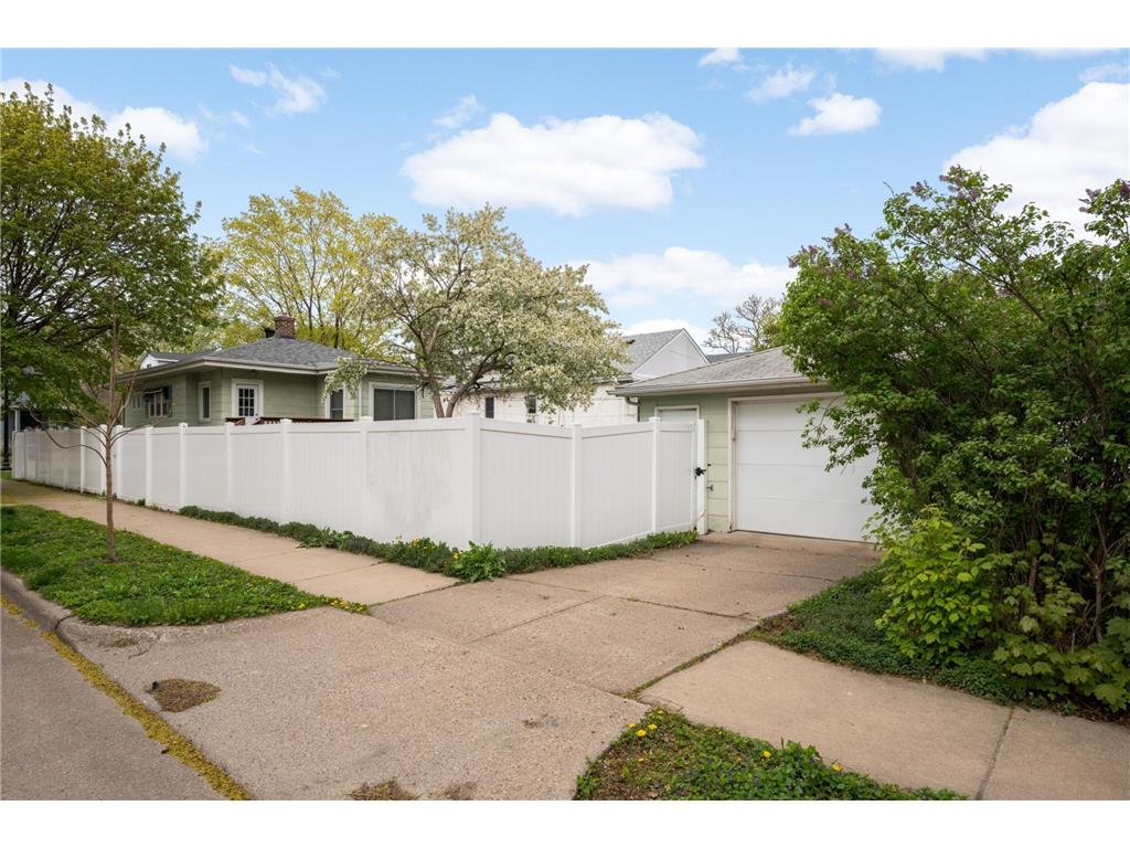 880 21st Avenue SE Minneapolis MN 55414 7069633 image28