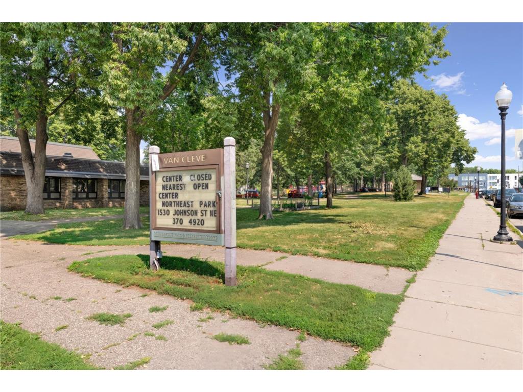 880 21st Avenue SE Minneapolis MN 55414 7069633 image30