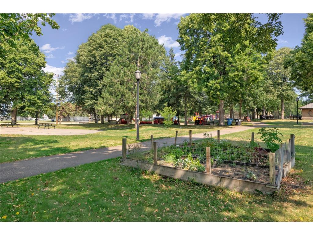 880 21st Avenue SE Minneapolis MN 55414 7069633 image32