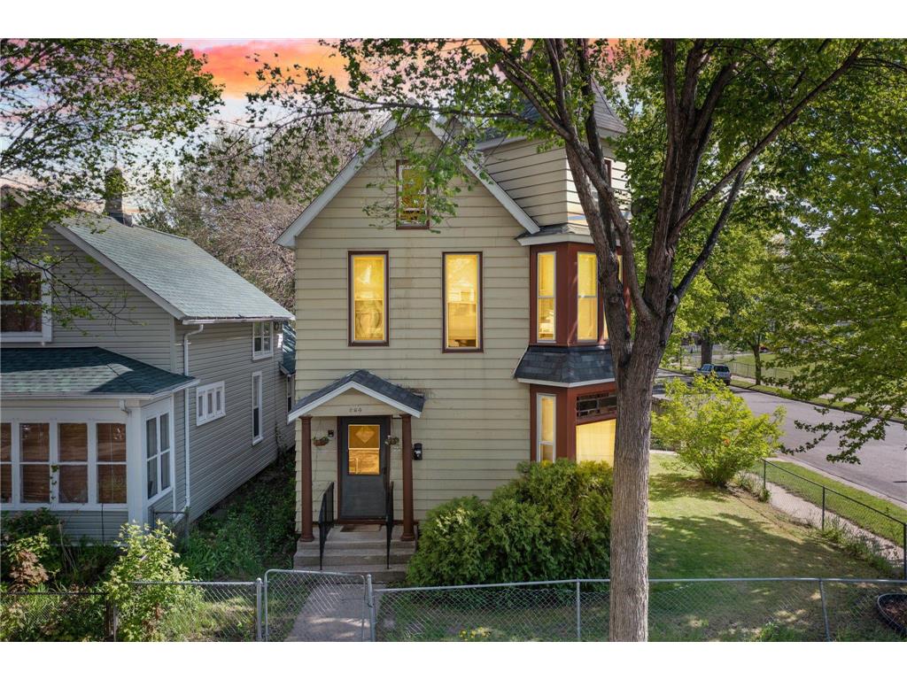 880 Conway Street Saint Paul MN 55106 6536202 image1