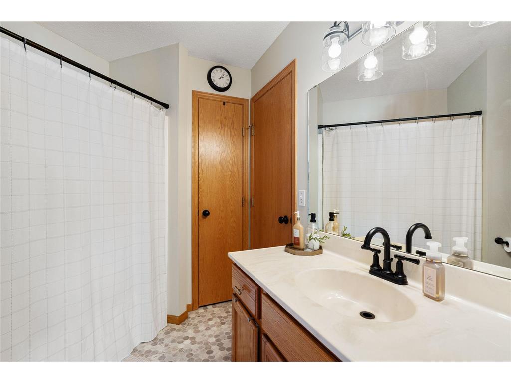 880 Myers Drive NE Owatonna MN 55060 7036020 image18
