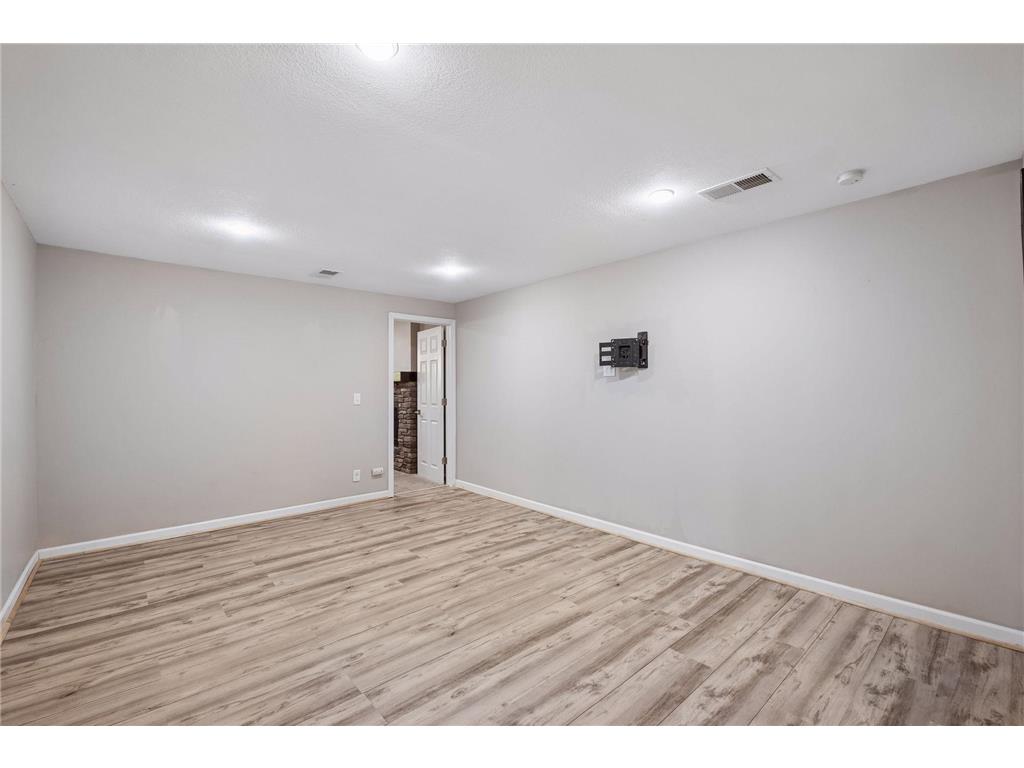 880 Whitney Drive Apple Valley MN 55124 7058598 image23