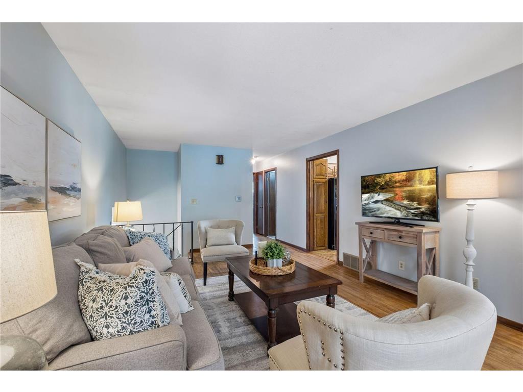 880 Whitney Drive Apple Valley MN 55124 7058598 image4