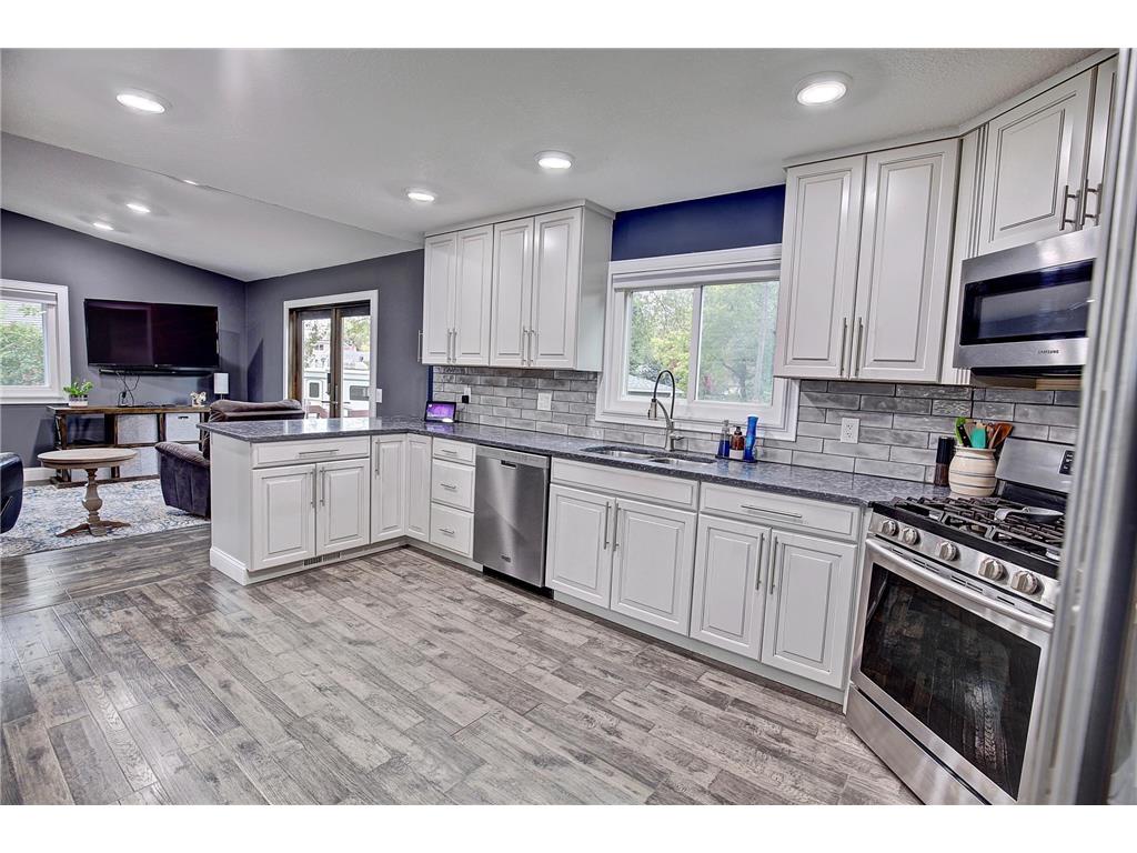 8800 N Highway Drive Lexington MN 55014 6449632 image1