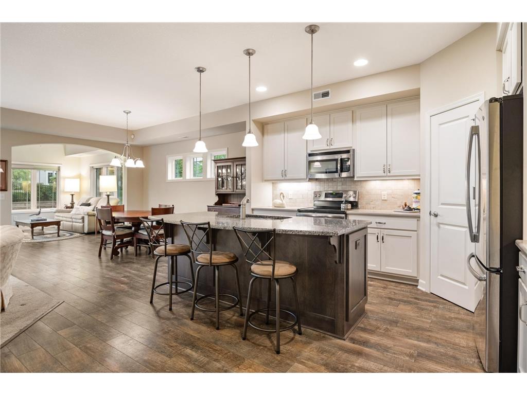 8800 Upper 7th Place Lake Elmo MN 55042 6725260 image1