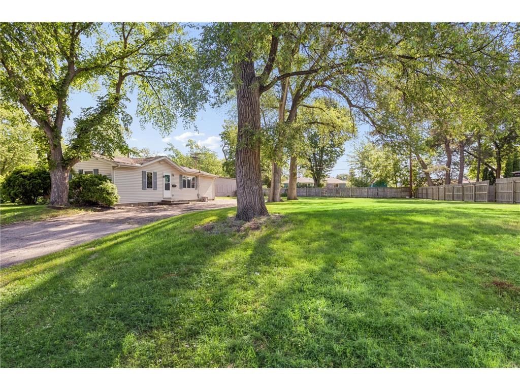 8801 2nd Avenue S Bloomington MN 55420 7020769 image1