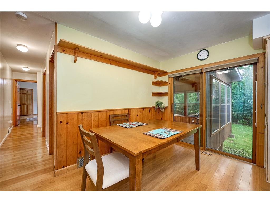 8801 Lakeview Road Bloomington MN 55438 7060849 image10