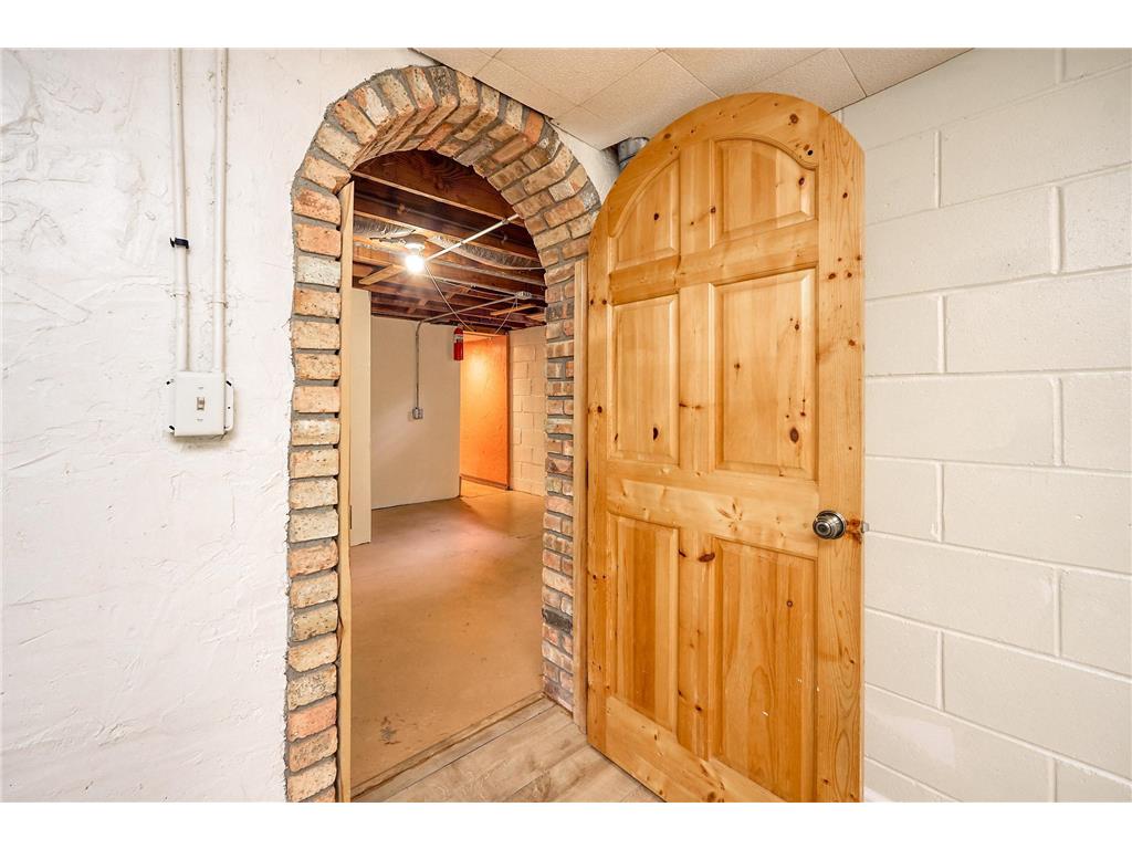 8801 Lakeview Road Bloomington MN 55438 7060849 image25