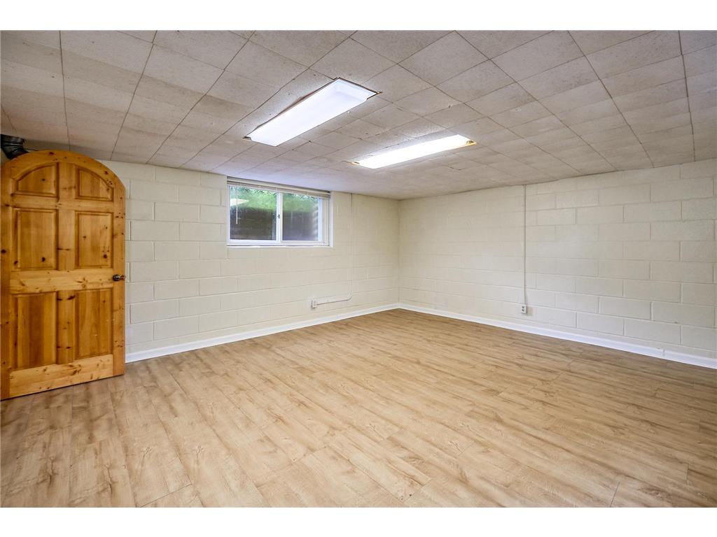 8801 Lakeview Road Bloomington MN 55438 7060849 image26