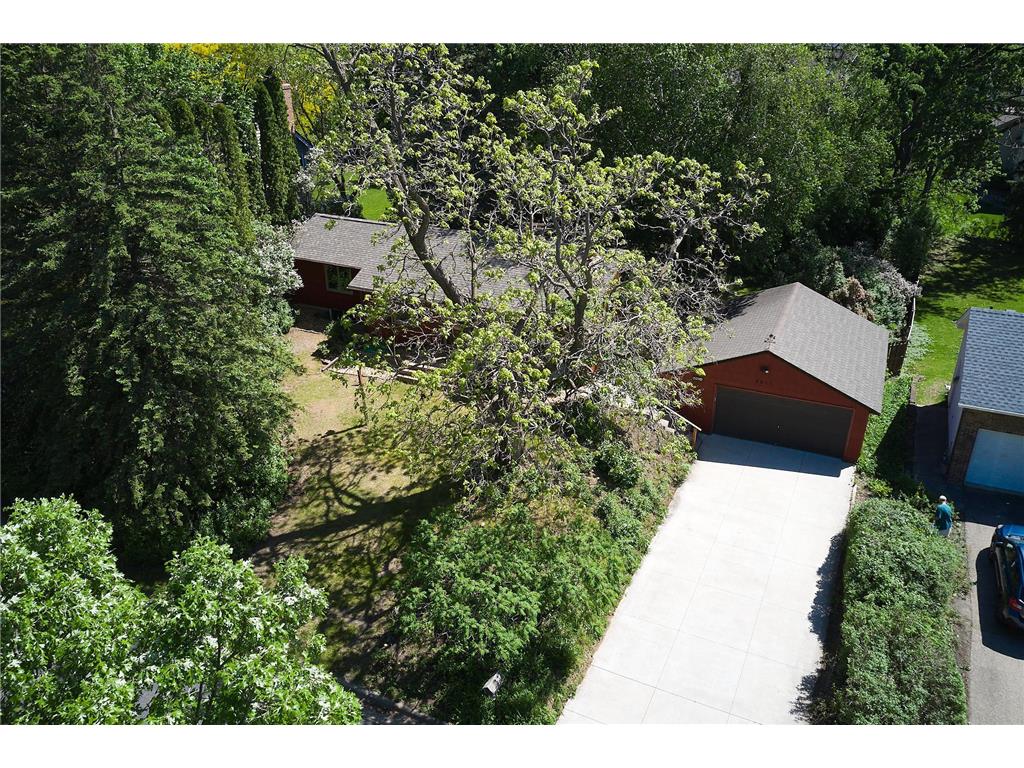 8801 Lakeview Road Bloomington MN 55438 7060849 image3