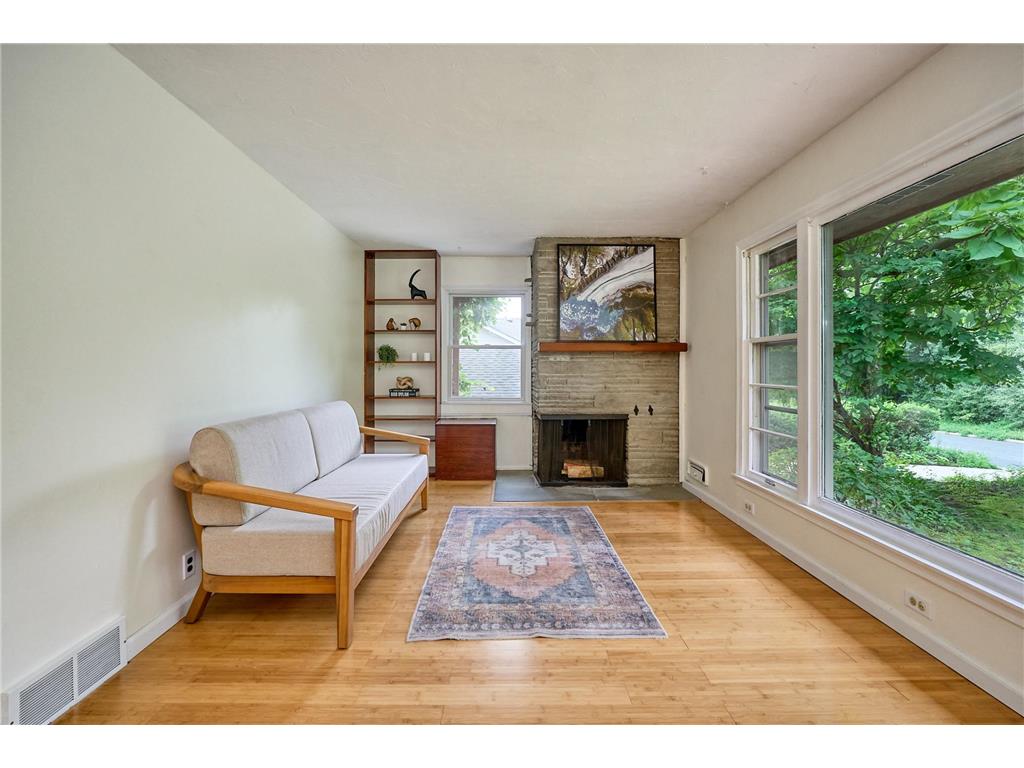 8801 Lakeview Road Bloomington MN 55438 7060849 image8