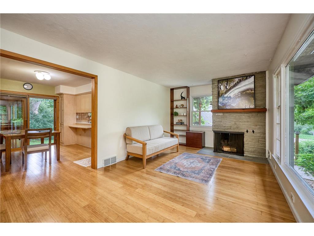 8801 Lakeview Road Bloomington MN 55438 7060849 image9