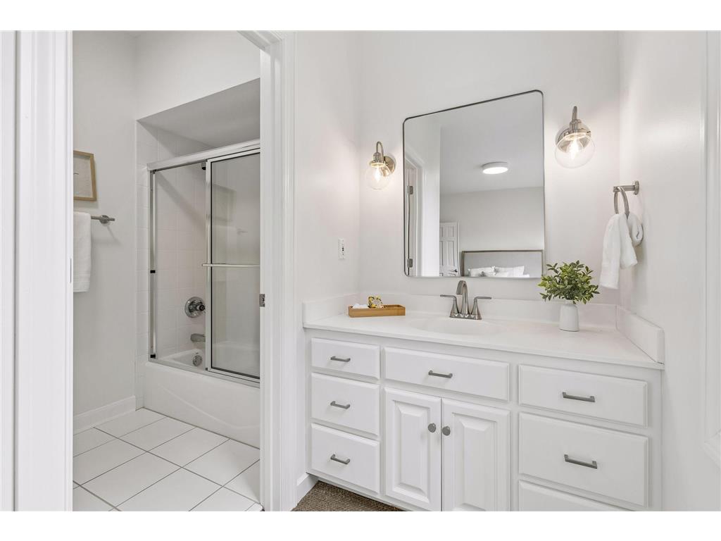 8803 Cove Pointe Road Eden Prairie MN 55347 - Red Rock 7048609 image31