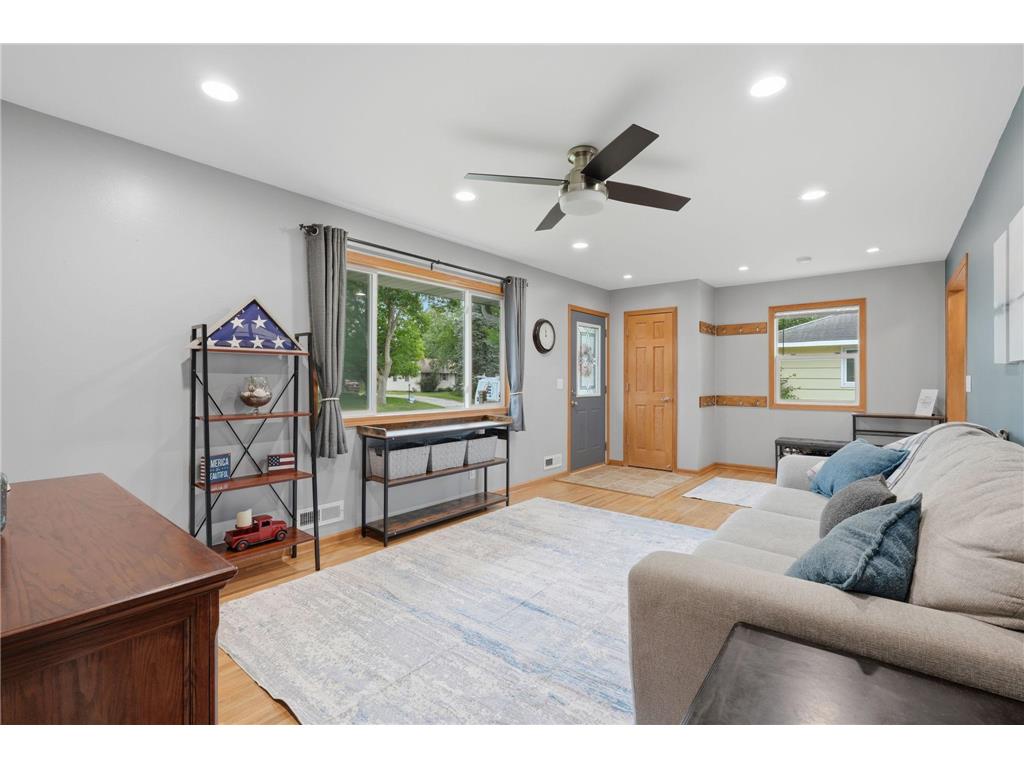 8804 Greenway Avenue S Cottage Grove MN 55016 7106327 image1