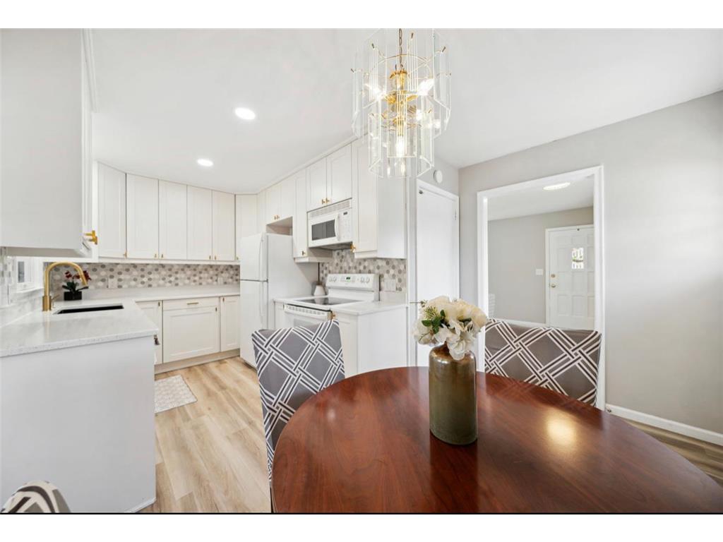 8806 Beard Avenue S Bloomington MN 55431 6352484 image1