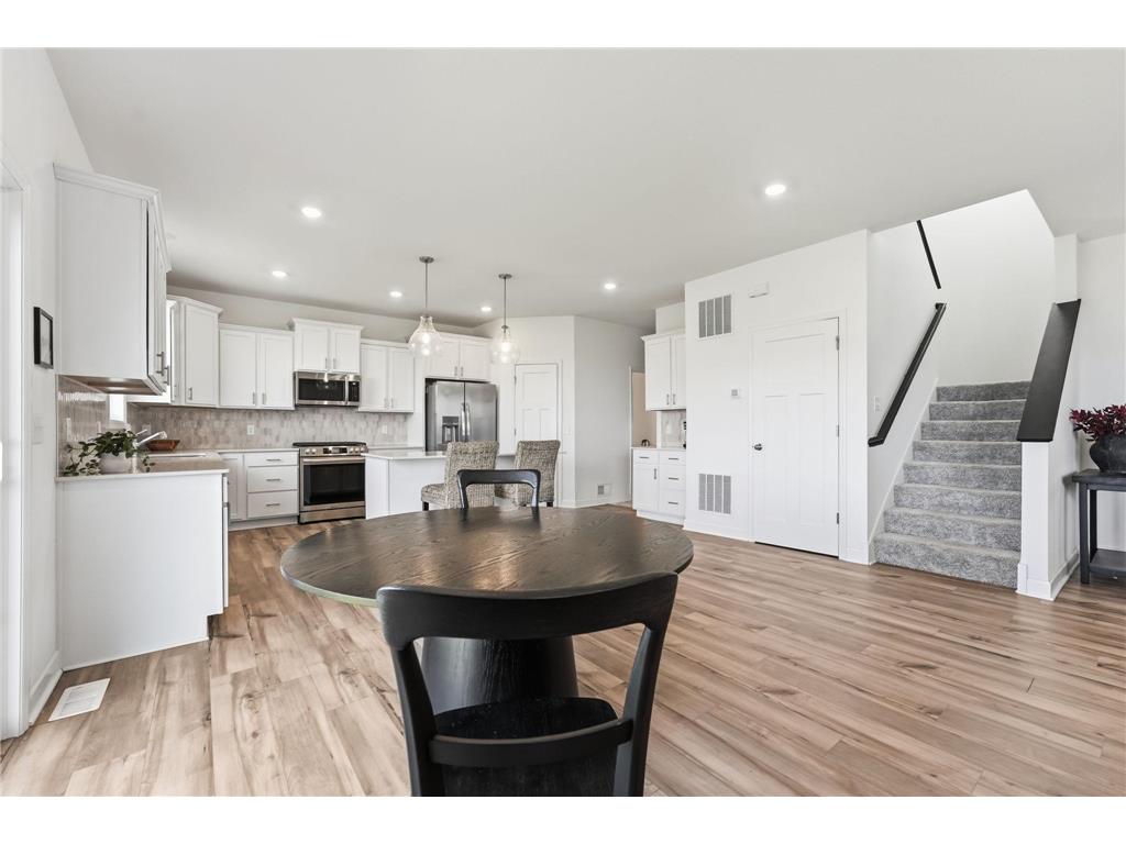 8807 Periwinkle Boulevard Woodbury MN 55129 7107454 image2