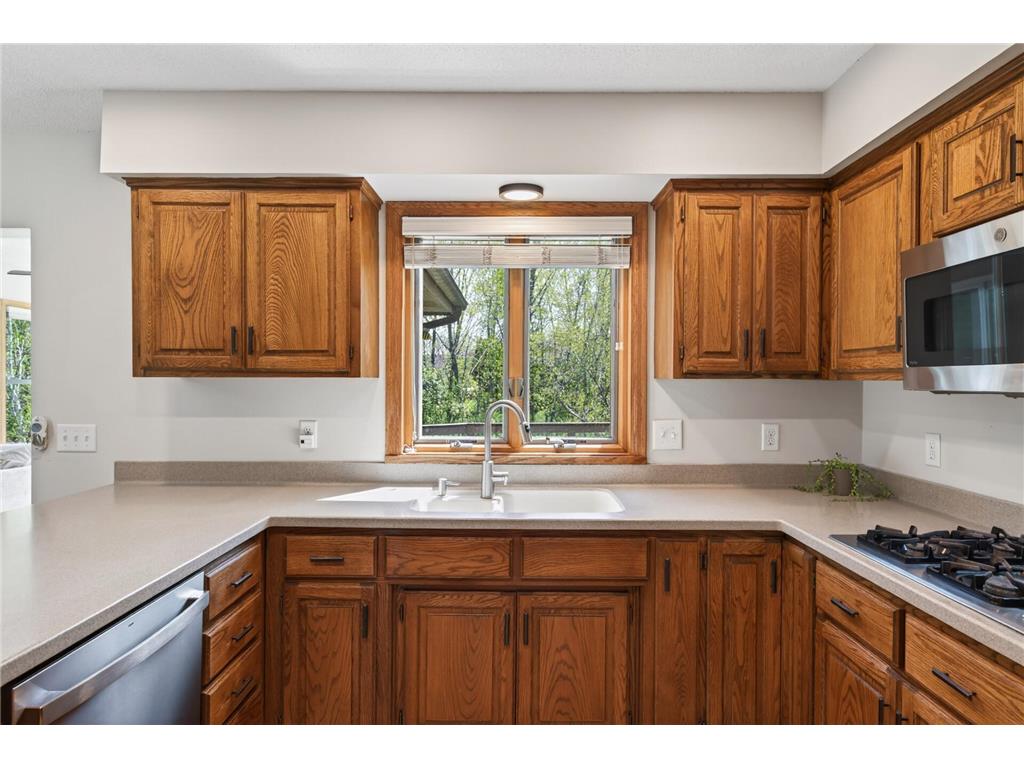 8809 Inverness Terrace Brooklyn Park MN 55443 7061954 image13