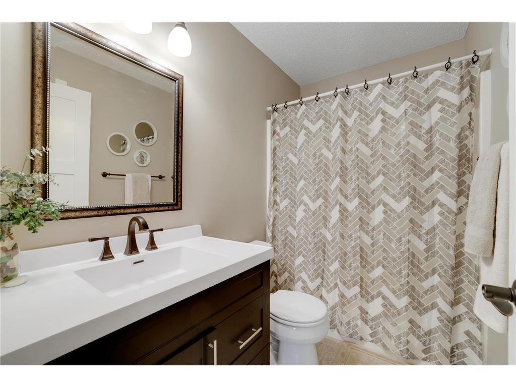 881 Kimberly Lane Chanhassen MN 55317 7080664 image25