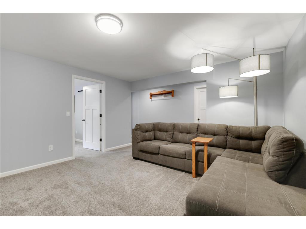 881 Kimberly Lane Chanhassen MN 55317 7080664 image29