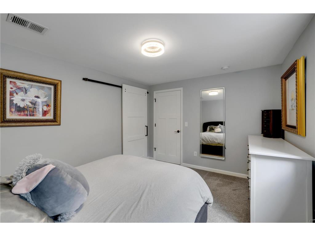 881 Kimberly Lane Chanhassen MN 55317 7080664 image31