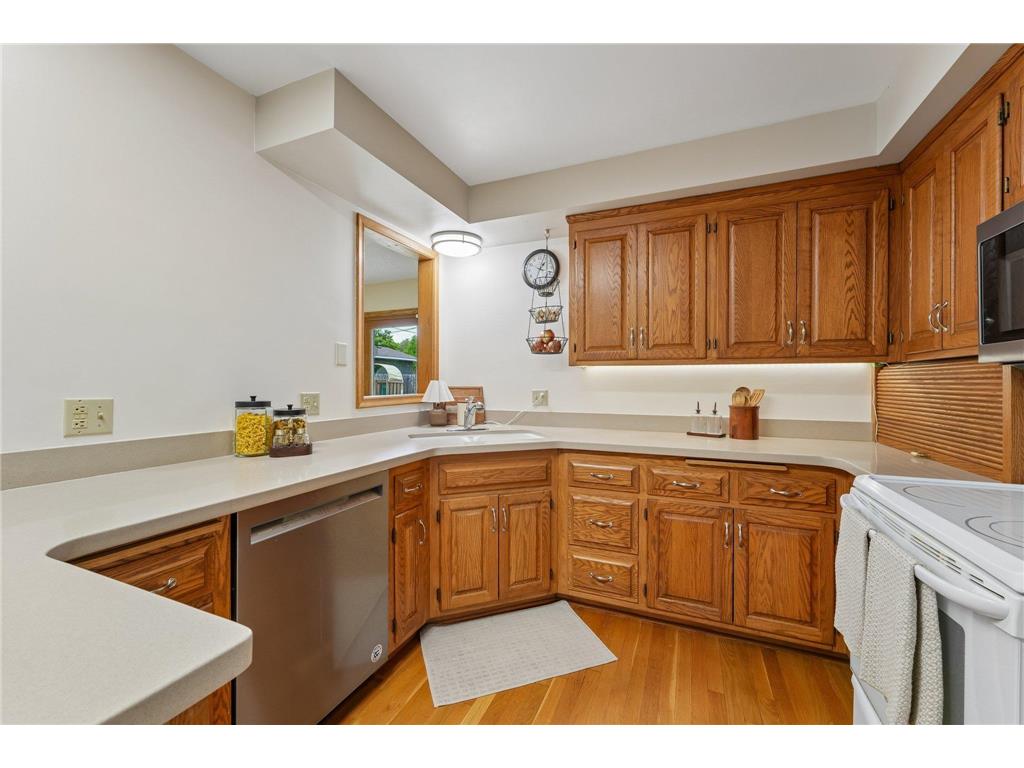 881 Pandora Drive NE Fridley MN 55432 7076200 image12