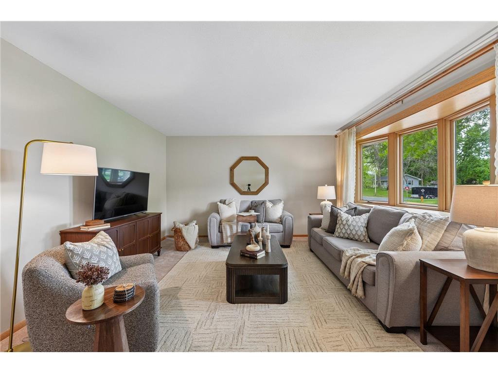 881 Pandora Drive NE Fridley MN 55432 7076200 image2