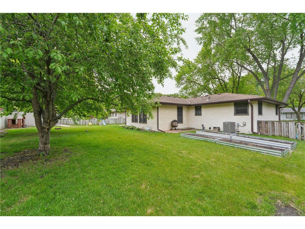 881 Pandora Drive NE Fridley MN 55432 7076200 image39