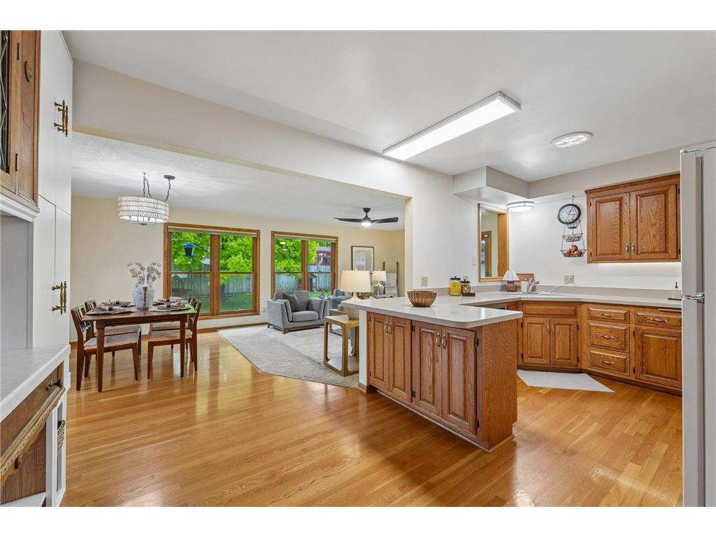 881 Pandora Drive NE Fridley MN 55432 7076200 image4