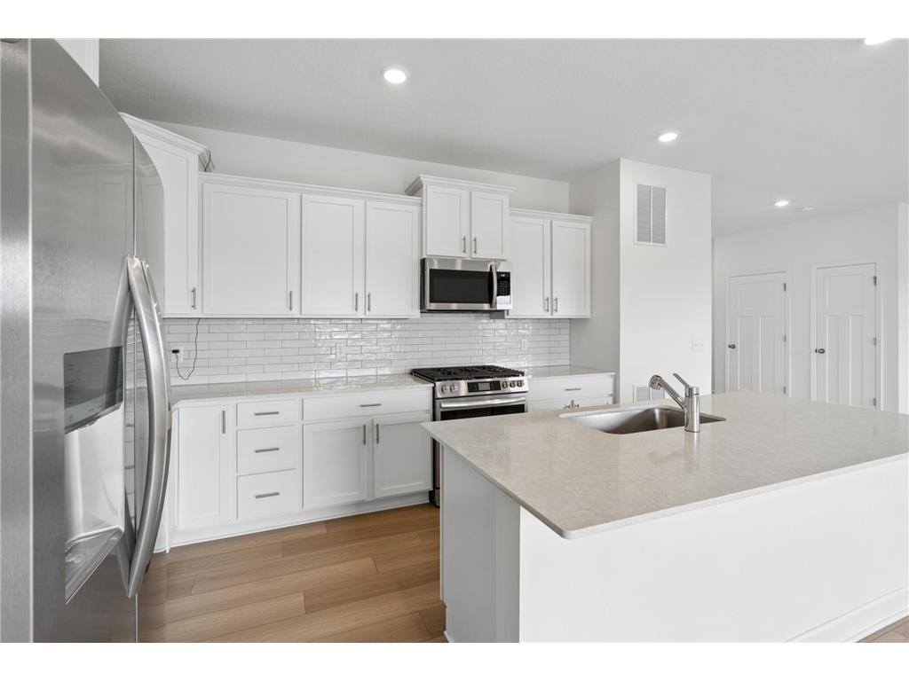 8813 Periwinkle Boulevard Woodbury MN 55129 7101255 image19