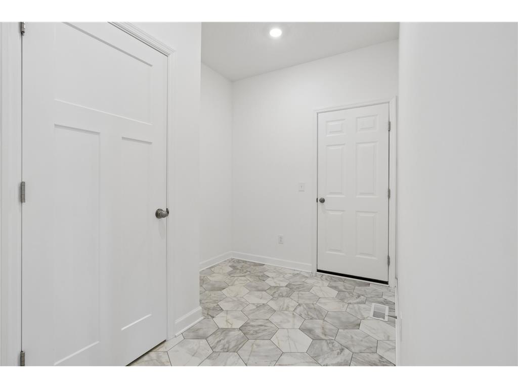 8813 Periwinkle Boulevard Woodbury MN 55129 7101255 image25