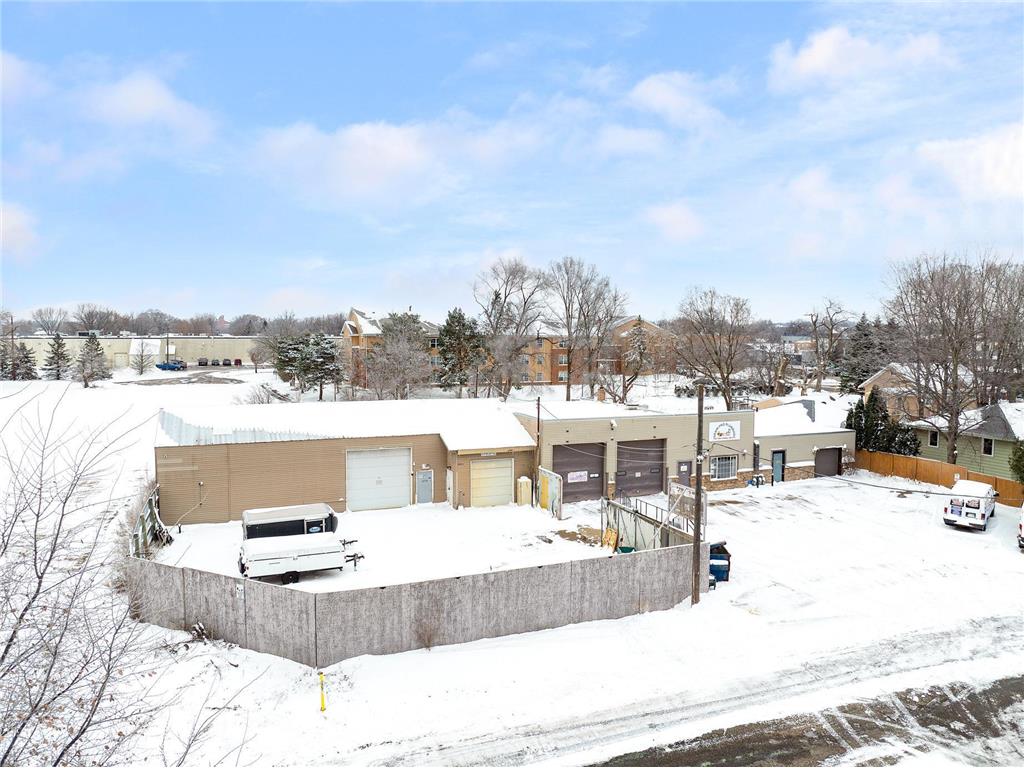 8815 209th Street W Lakeville MN 55044 7015492 image1