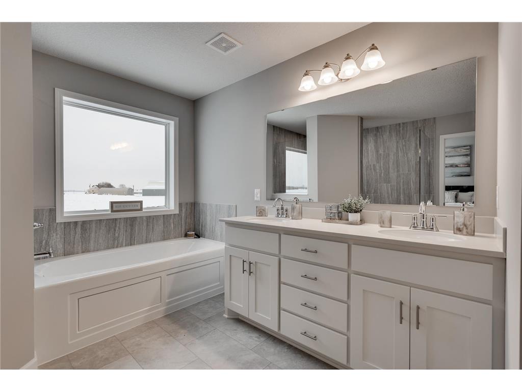 8816 147th Ave NW 147th Avenue NW Ramsey MN 55303 7070075 image32