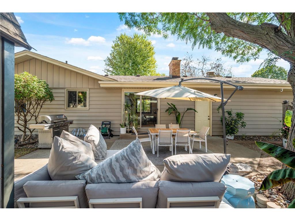 8817 Xerxes Circle S Bloomington MN 55431 6419425 image1